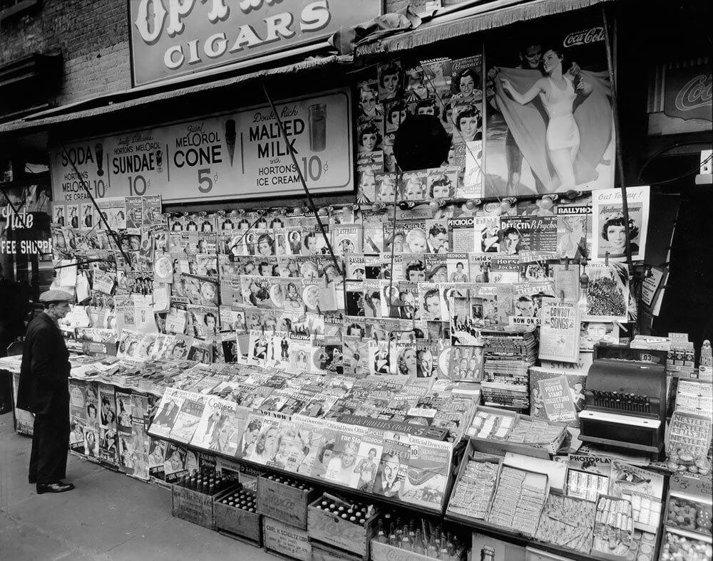 Newsstand, 32nd St and 3rd Ave, Manhattan. 1935 ©New York Public Library<p>© Berenice Abbott</p>