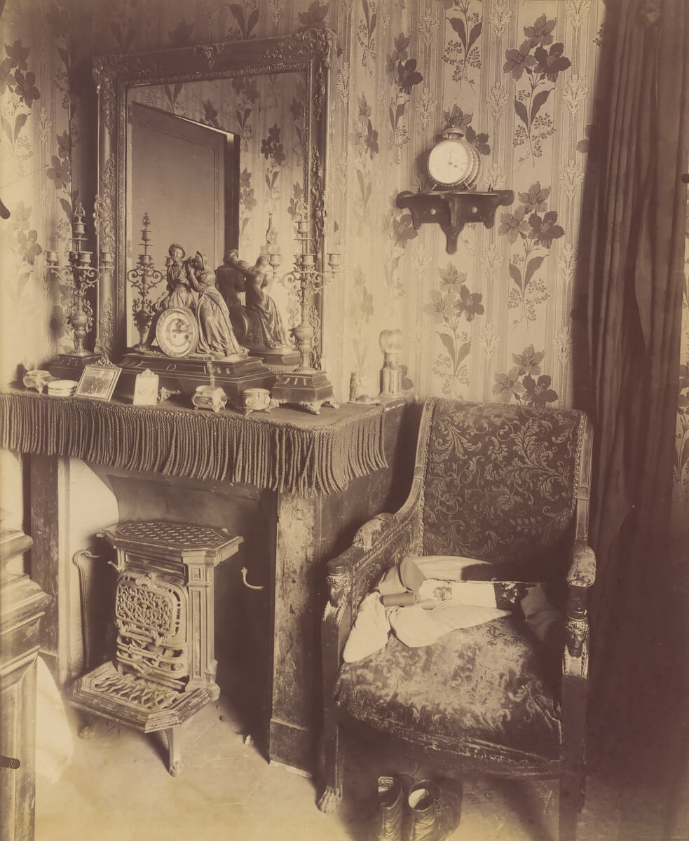 Interior of a Working Class Home, rue de Romainville, 1909-10<p>© Eugène Atget</p>