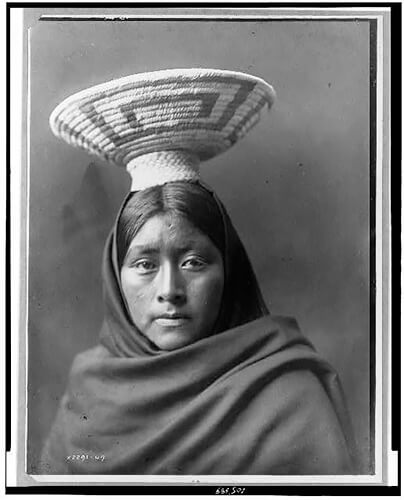 Papago Indian, Luzi 1907 ©Library of Congress, Prints & Photographs Division, Edward S. Curtis Collection<p>© Edward S. Curtis</p>