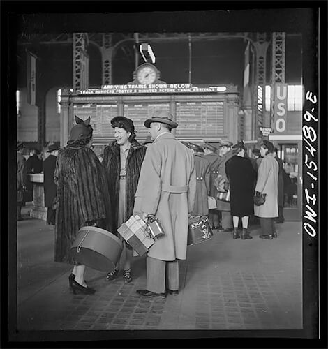 Chicago, Illinois. Waiting for trains in the train concourse at the Union Station 1943 ©Library of Congress<p>© Jack Delano</p>