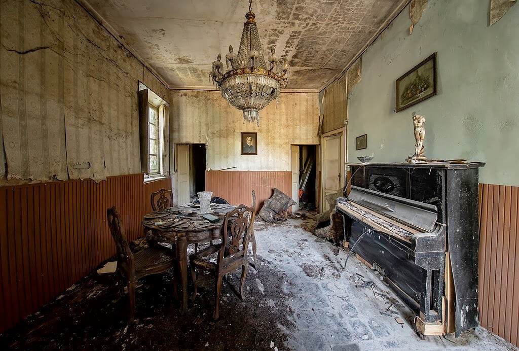 Abandoned Villa<p>© Niki Feijen</p>