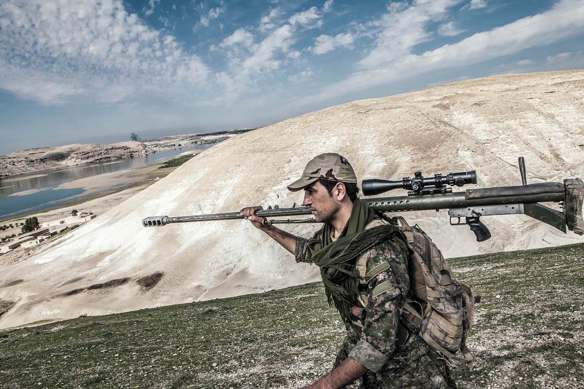 Kurdish fighter<p>© Lenka Klicperová</p>