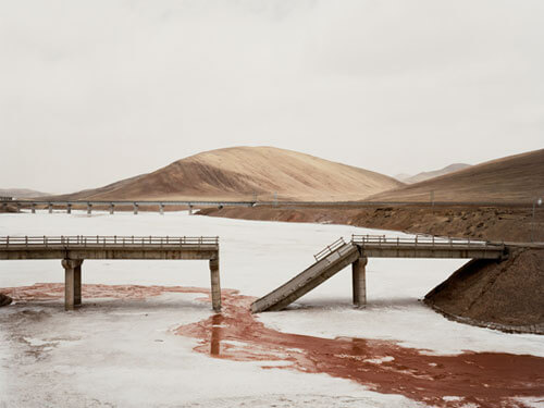 Fallen Bridge II, Qinghai, 2007<p>Courtesy Trunk Archives / © Nadav Kander</p>