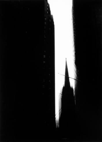 Trinity Church, New York, 1955<p>Courtesy Trunk Archive / © William Klein</p>