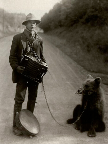 Showman with Performing Bear in the Westerwald, 1929<p>© August Sander</p>