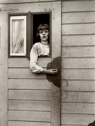 Girl in Fairground Caravan, 1926-32<p>© August Sander</p>