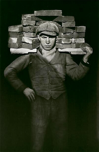 Bricklayer, 1928<p>© August Sander</p>