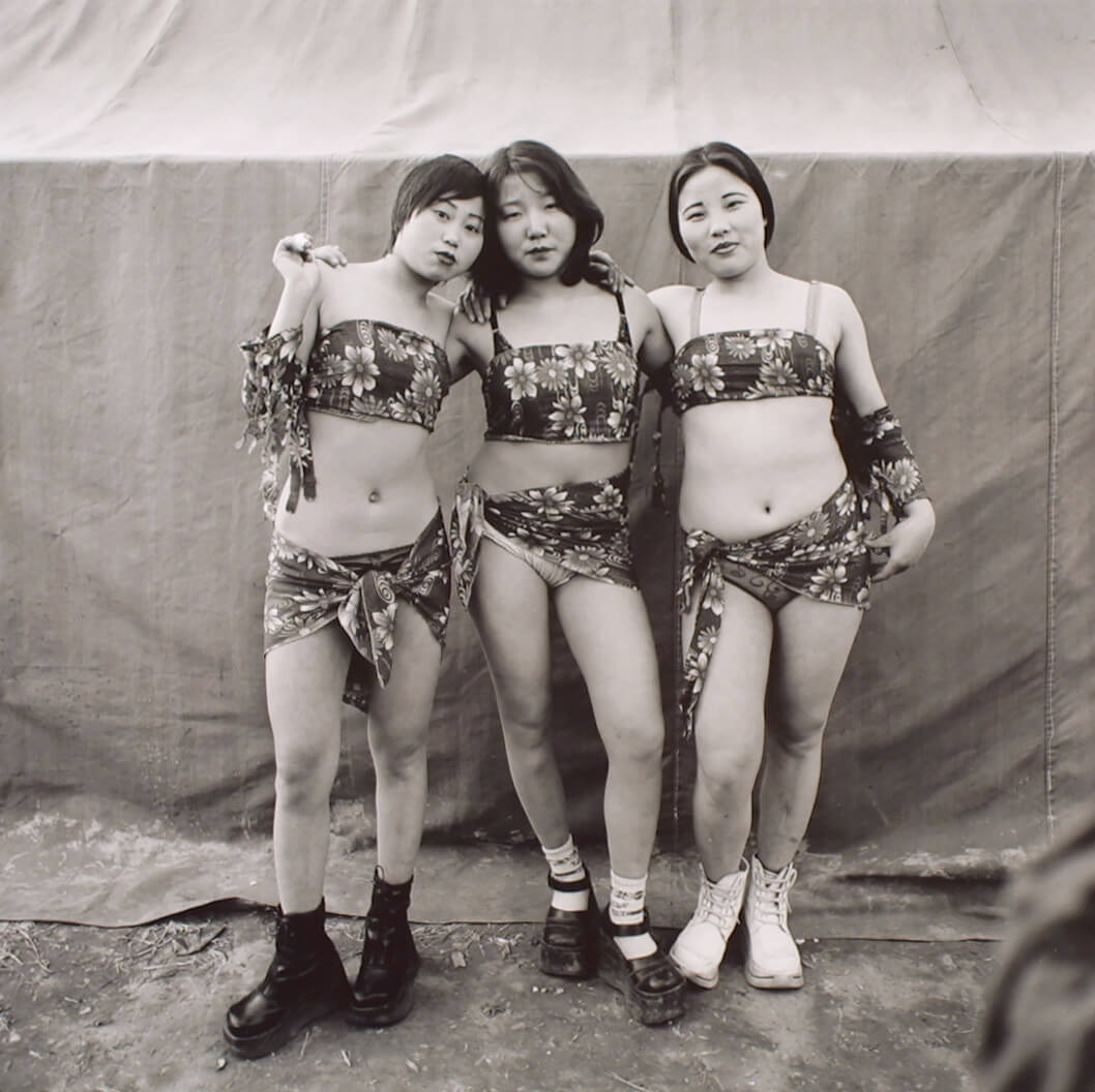 Three Country Streepers, Huoshentei, Henan Province, 2000<p>© Liu Zheng</p>
