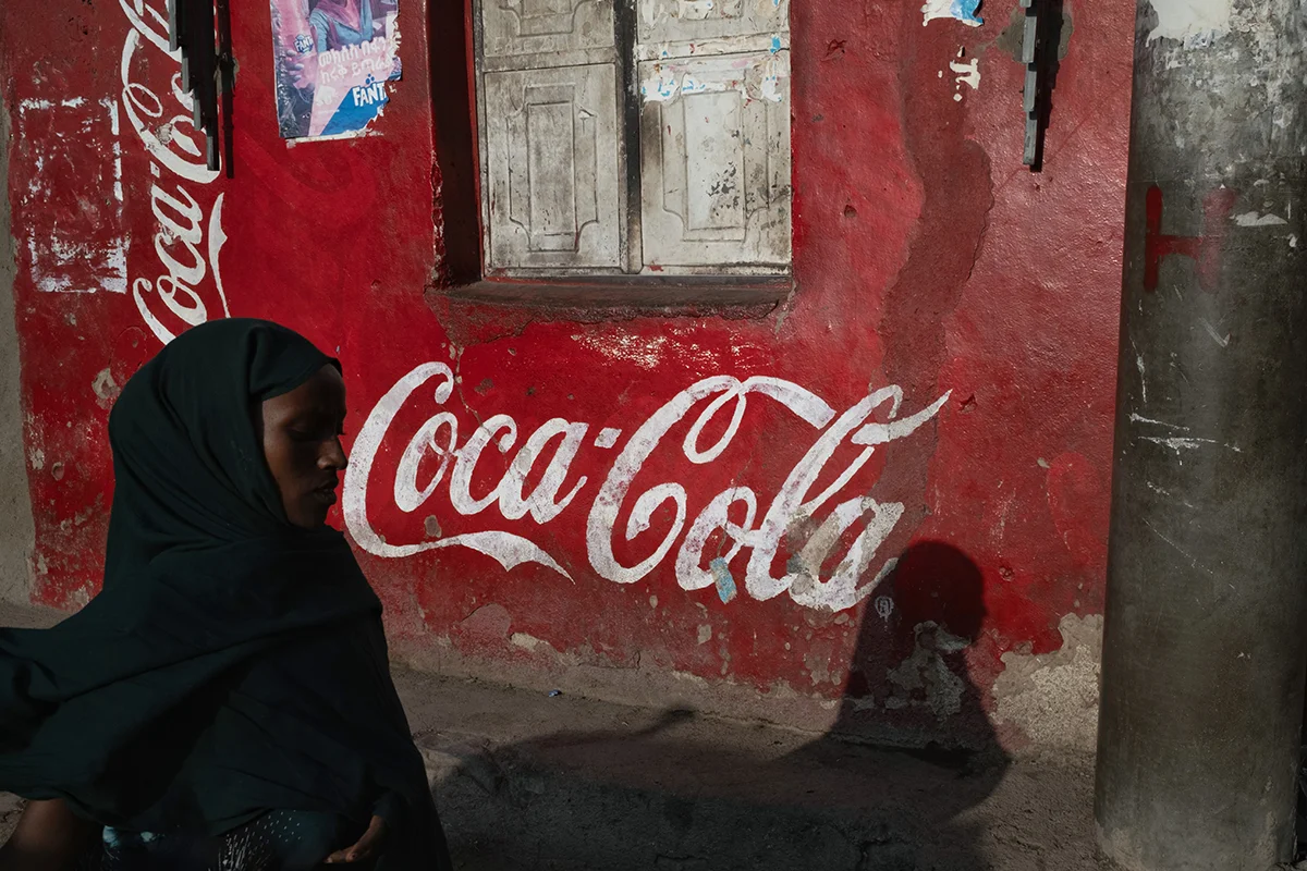 ኮካ ኮላ እመቤት - Coca Cola Lady © Sebastian Piatek