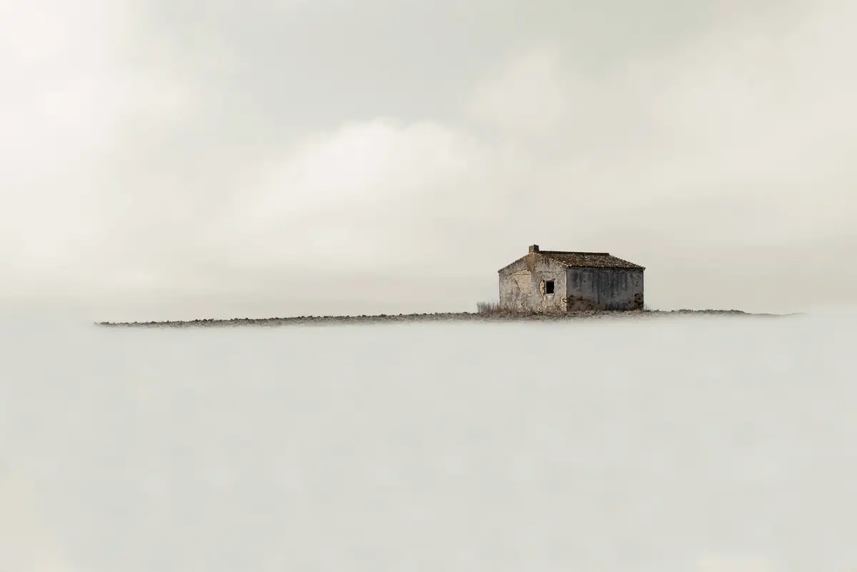He does not surrender his abandonment to any dream. © Humberto Ybarra