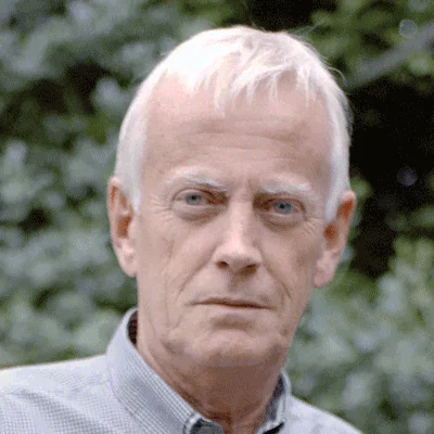 Dewi  Lewis