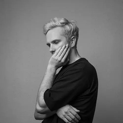 Brad Walls: PASSE