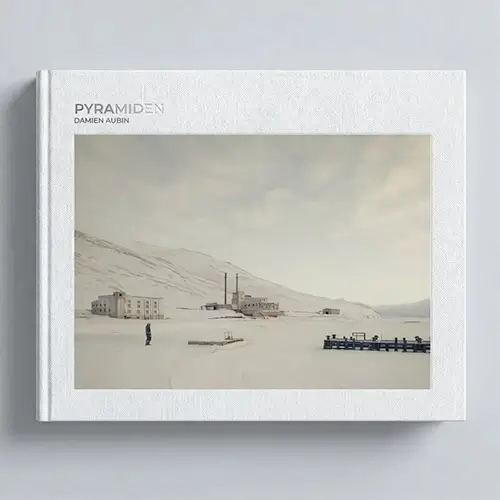 Pyramiden by Damien Aubin