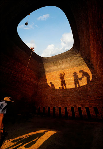 Tin Oven Builders © Minh Ngo Thanh, Vietnam, 3rd Place National Award