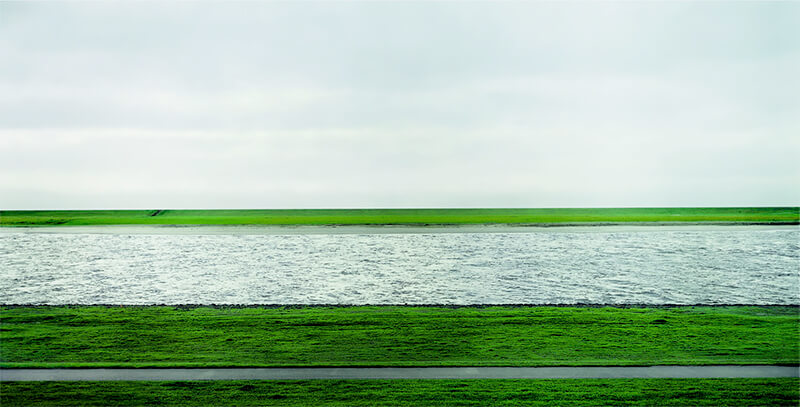Andreas Gursky: Rhein II (1999)