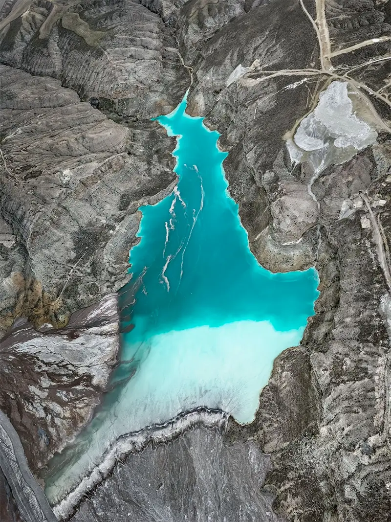 Edward Burtynsky: Natural Commodities