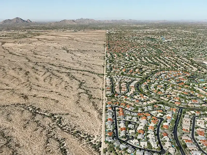  Edward Burtynsky: The Great Acceleration