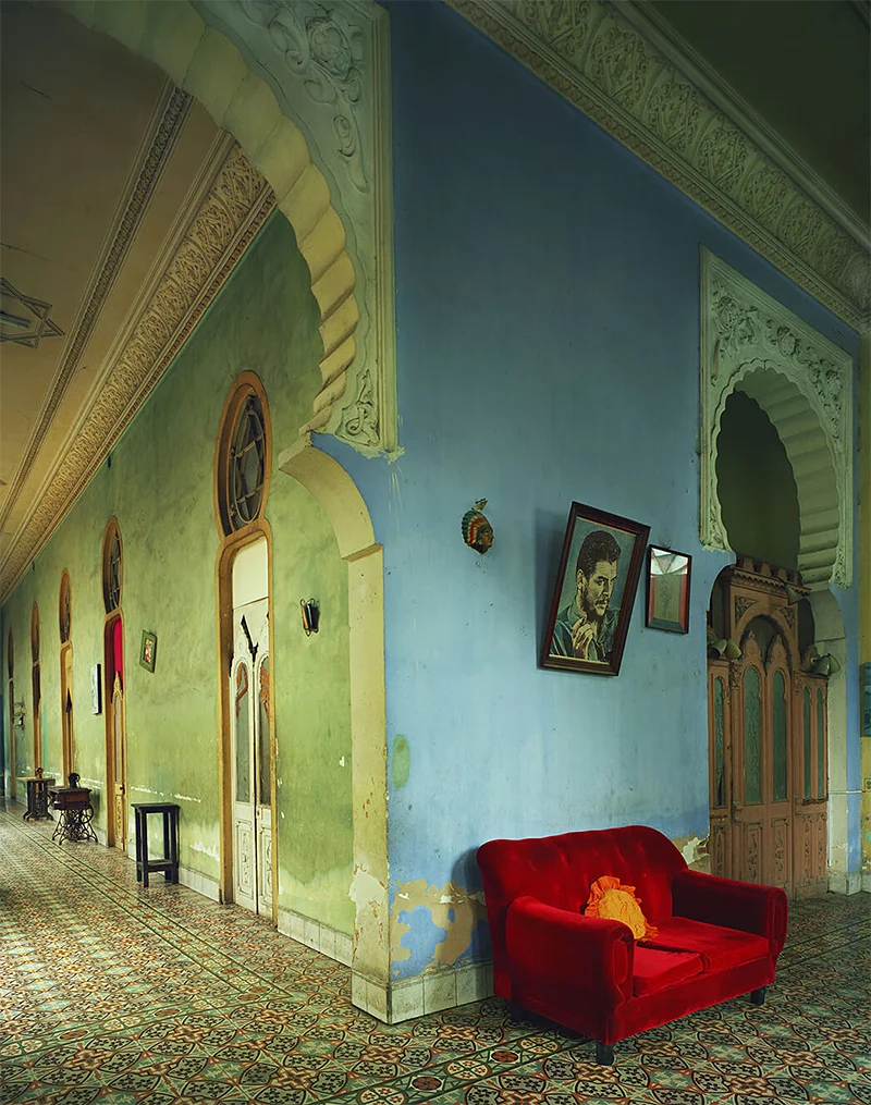 Faded Elegance: Portraits of Havana 