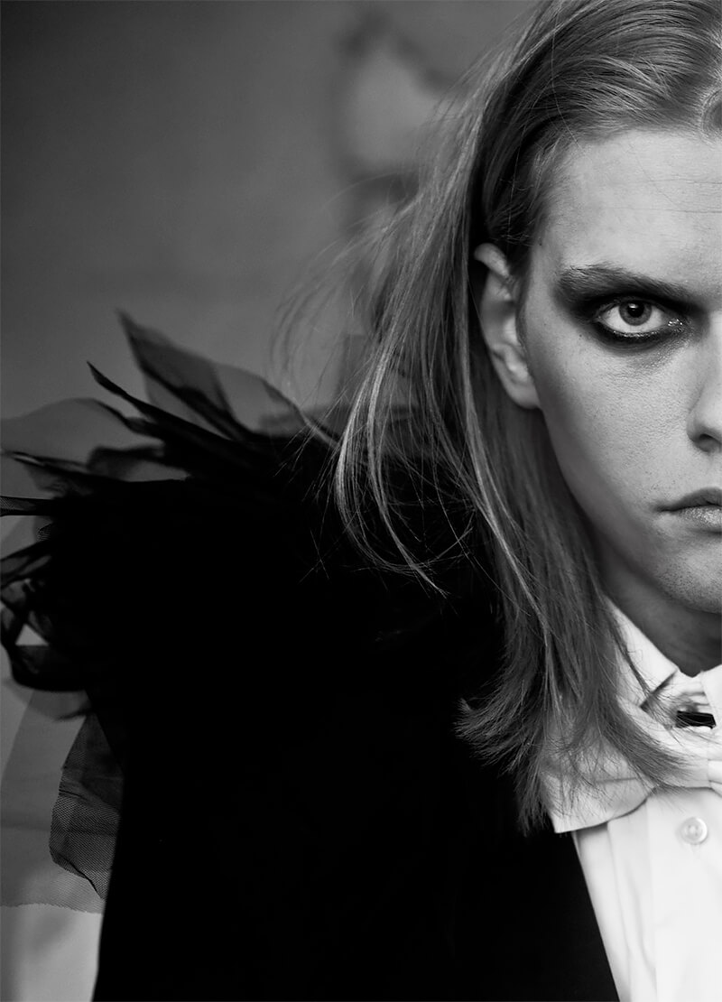 Markus Nikol’a Mironovic: Men of Beauty