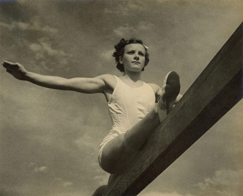 Olympia 1936: Vintage Photographs by Leni Riefenstahl