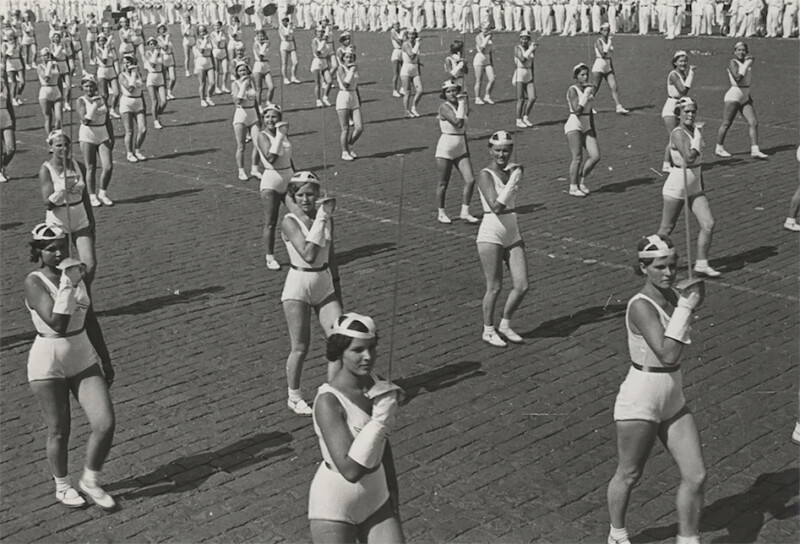 The Image of a Woman in Soviet Russia: 1920s-1940s