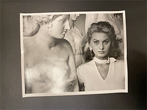 Traditional painting genres in photography; A holiday exhibition