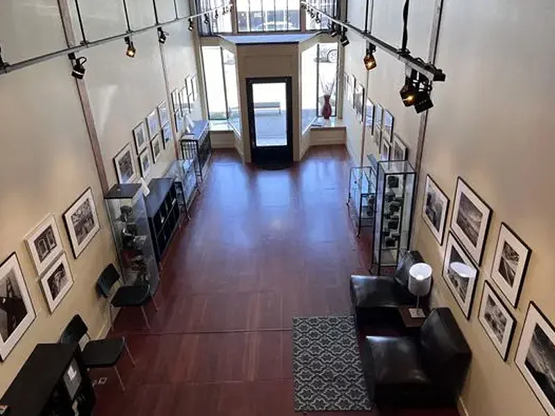 LightBox Photographic Gallery