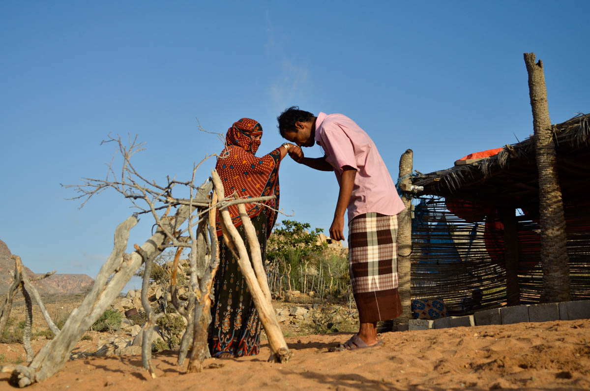 Detwah Lagoon, Socotra, Yemen on the 24th of May 2014. Sadiya afer collecting woods for the birthday party of a Dutch tourist.<p>© Amira Al-Sharif</p>