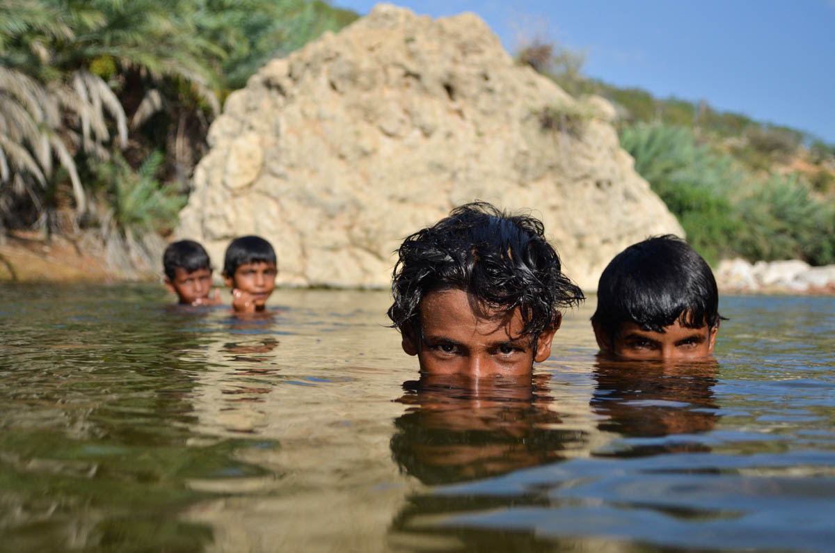 Ahrer Wadi, Socotra, Yemen on the 3rd of June 2014. - Socotrain kids play in Ahrer wadi in Socotra Island. <p>© Amira Al-Sharif</p>