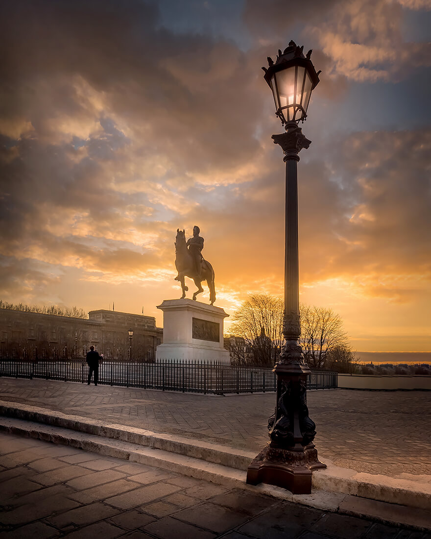 A Lamp by Pont Neuf<p>© Anton Alymov</p>