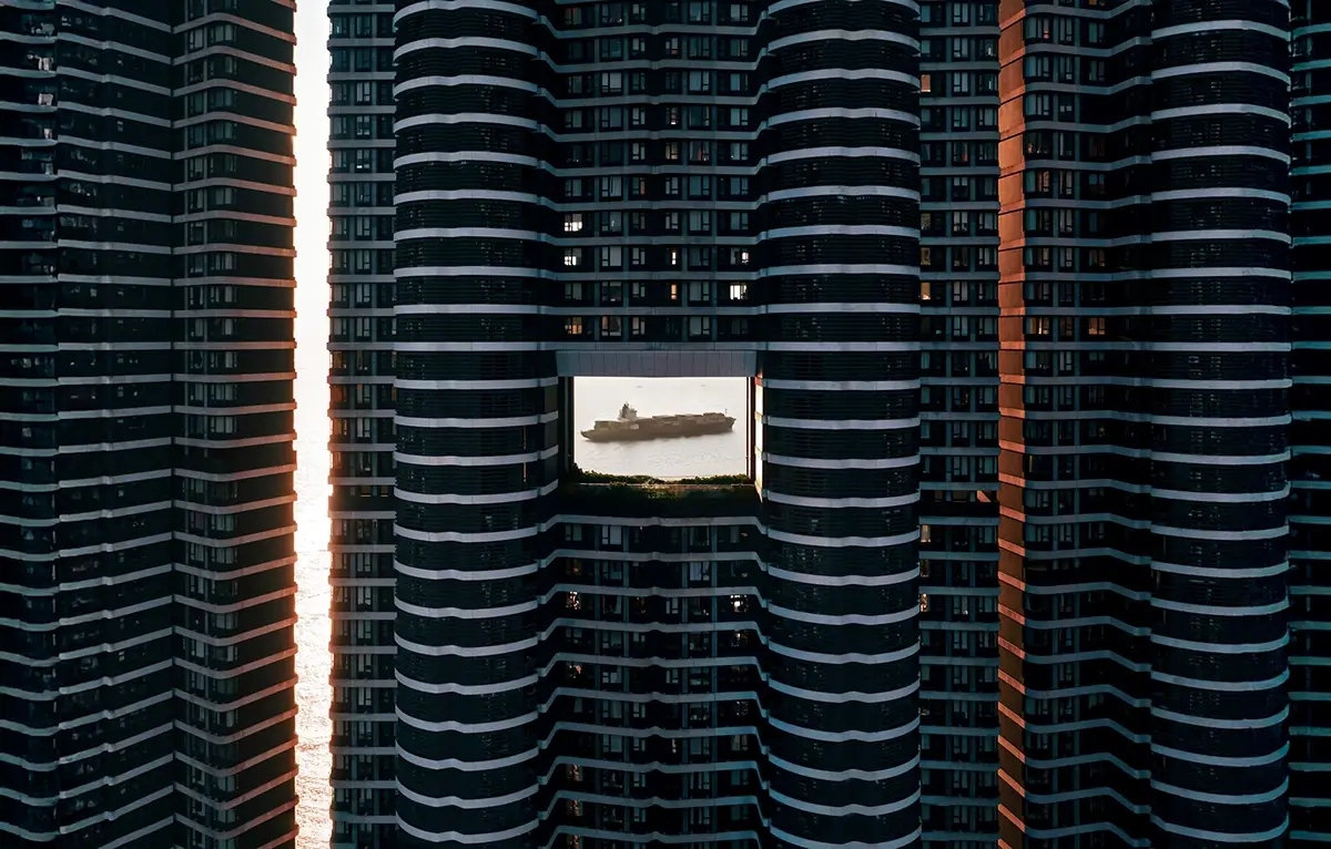 HIGHS & LOWS: CONTAINMENT - CYBERPORT (2020) <p>© Derry Ainsworth</p>