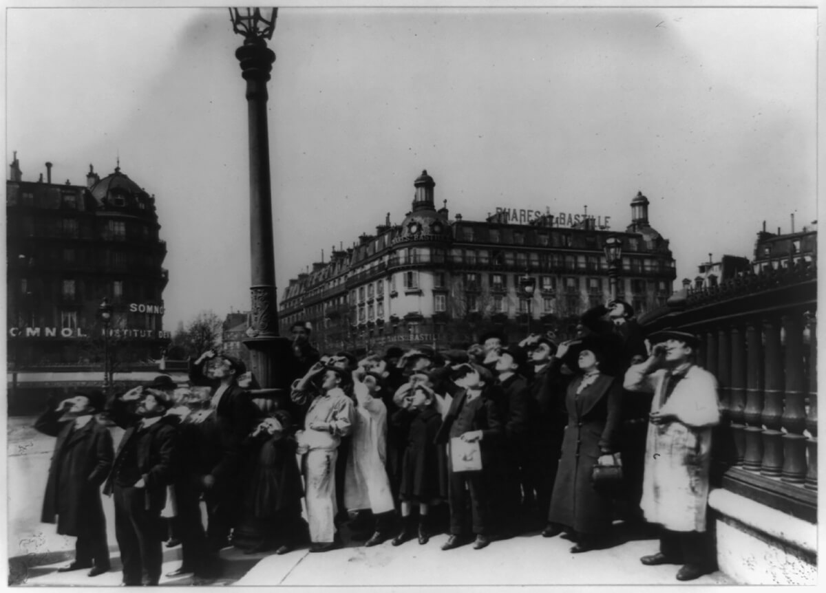 Eclipse, 1911<p>© Eugène Atget</p>