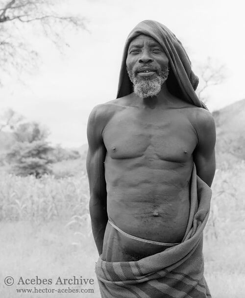 Unidentified man, Central Africa, 1953<p>© Hector Acebes</p>