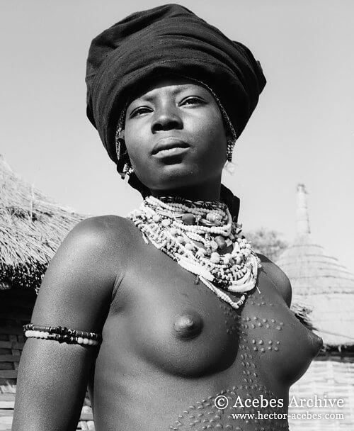 Coniagui woman, Guinea, 1953<p>© Hector Acebes</p>