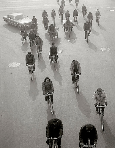 Cyclists, Beijing, China 1989<p>© Kristoffer Albrecht</p>