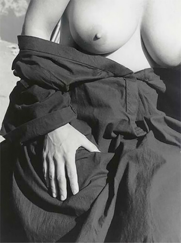 The Black Cloth 1986<p>Courtesy Archivo Manuel ï¿½lvarez Bravo / © Manuel Álvarez Bravo</p>