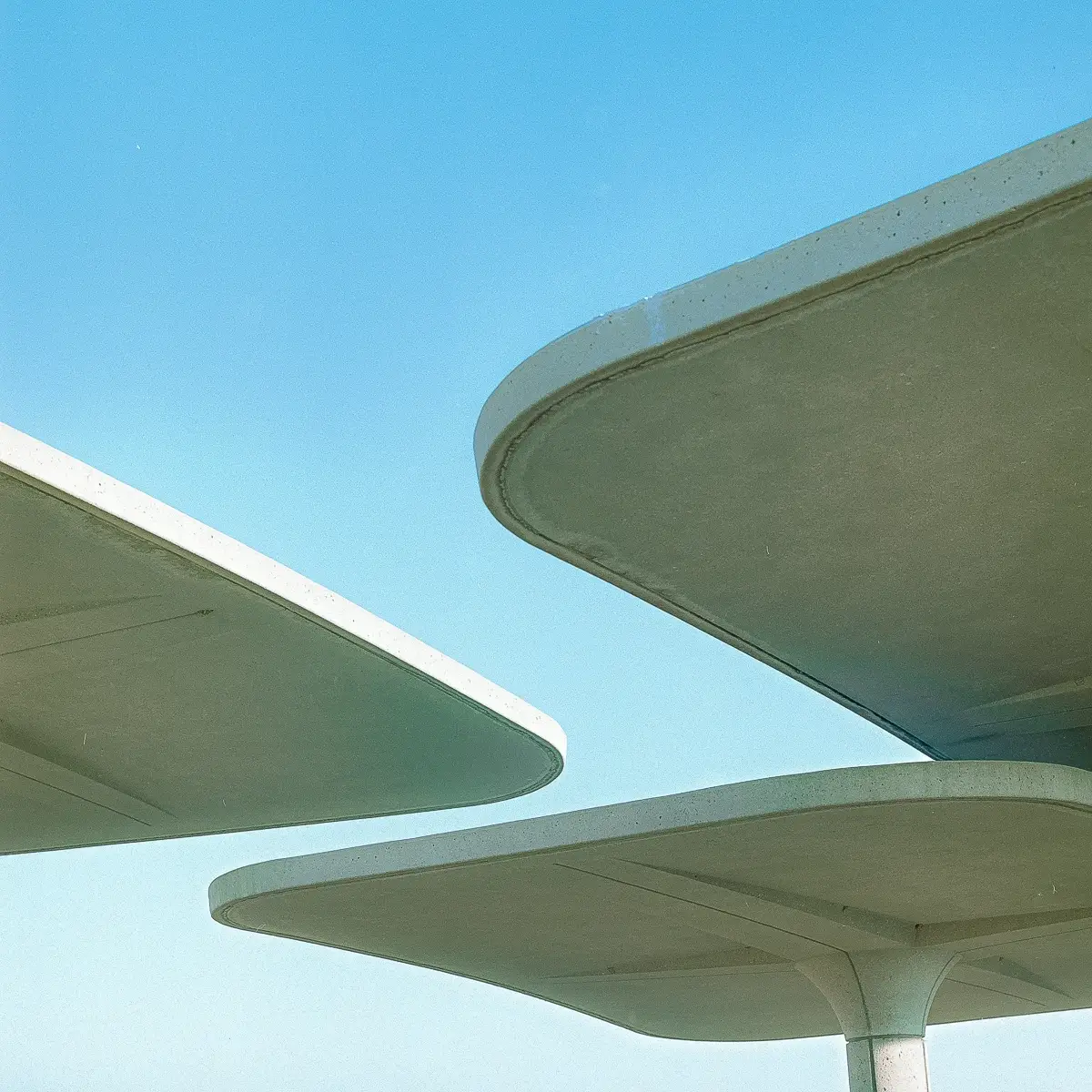 Concrete Blue<p>© Marvin Anani</p>