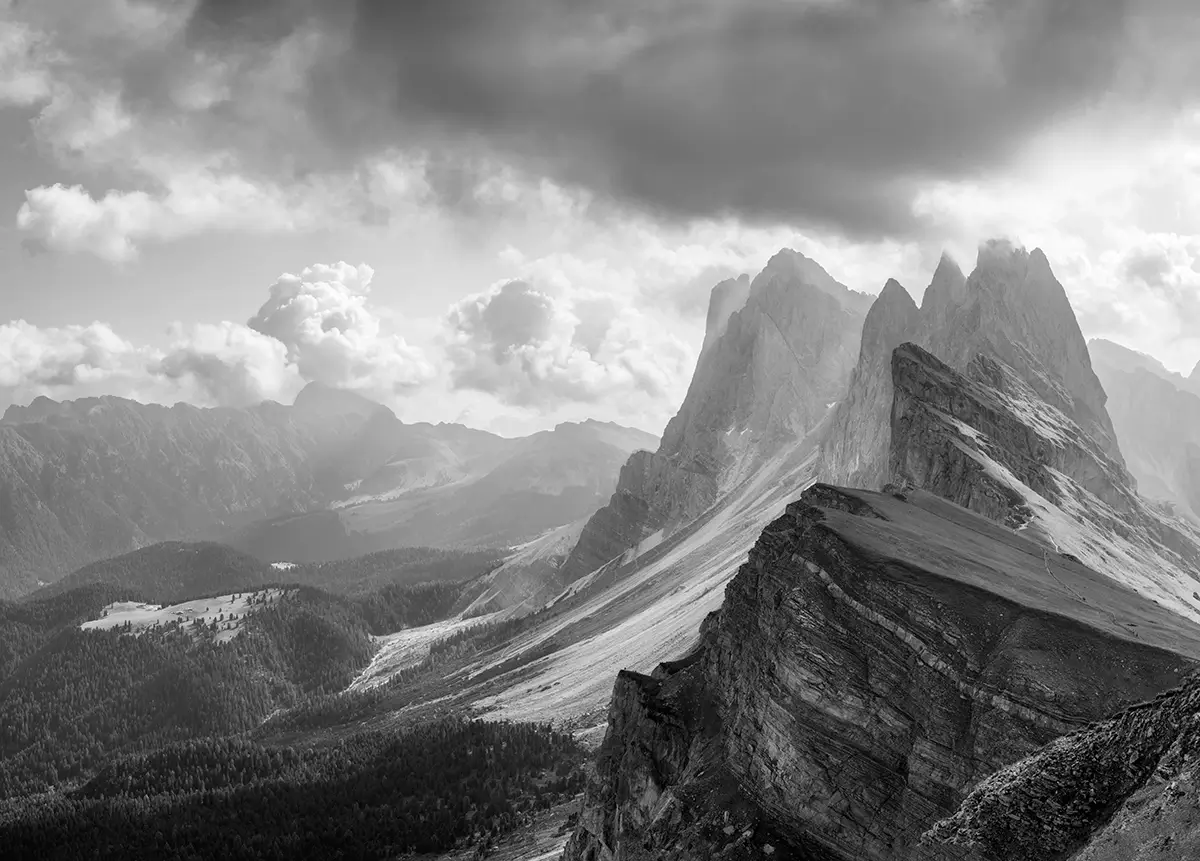 Seceda Ridgeline B&W Pano<p>© Paul Adams</p>