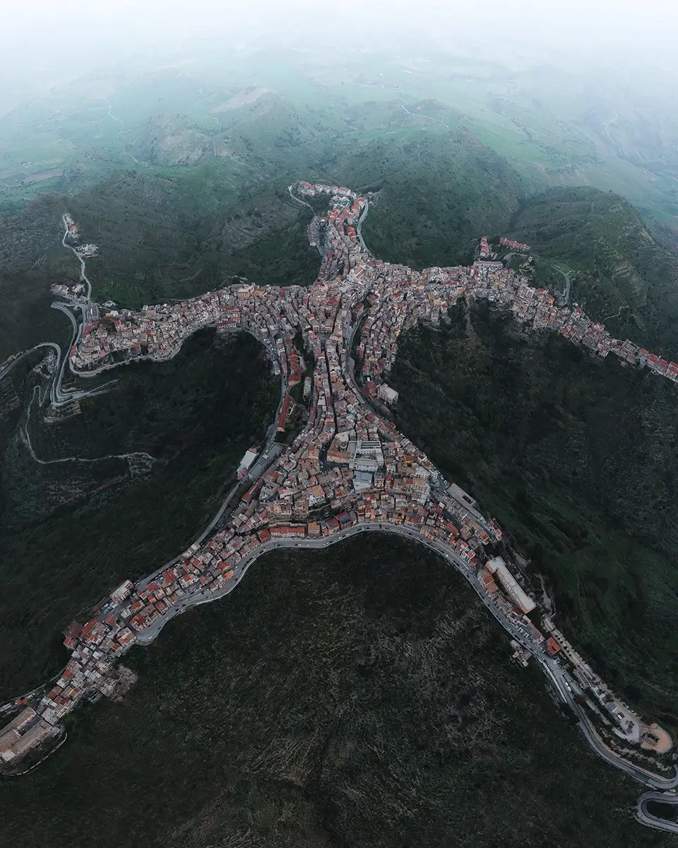 Centuripe<p>© Savadmon Avalachamveettil</p>