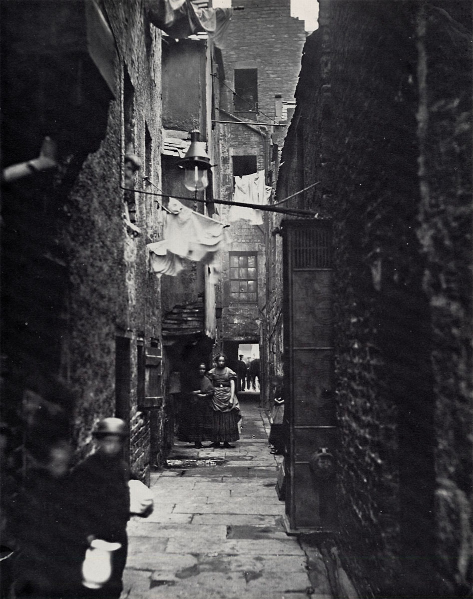 Close No. 37, High Street, 1860s<p>© Thomas Annan</p>