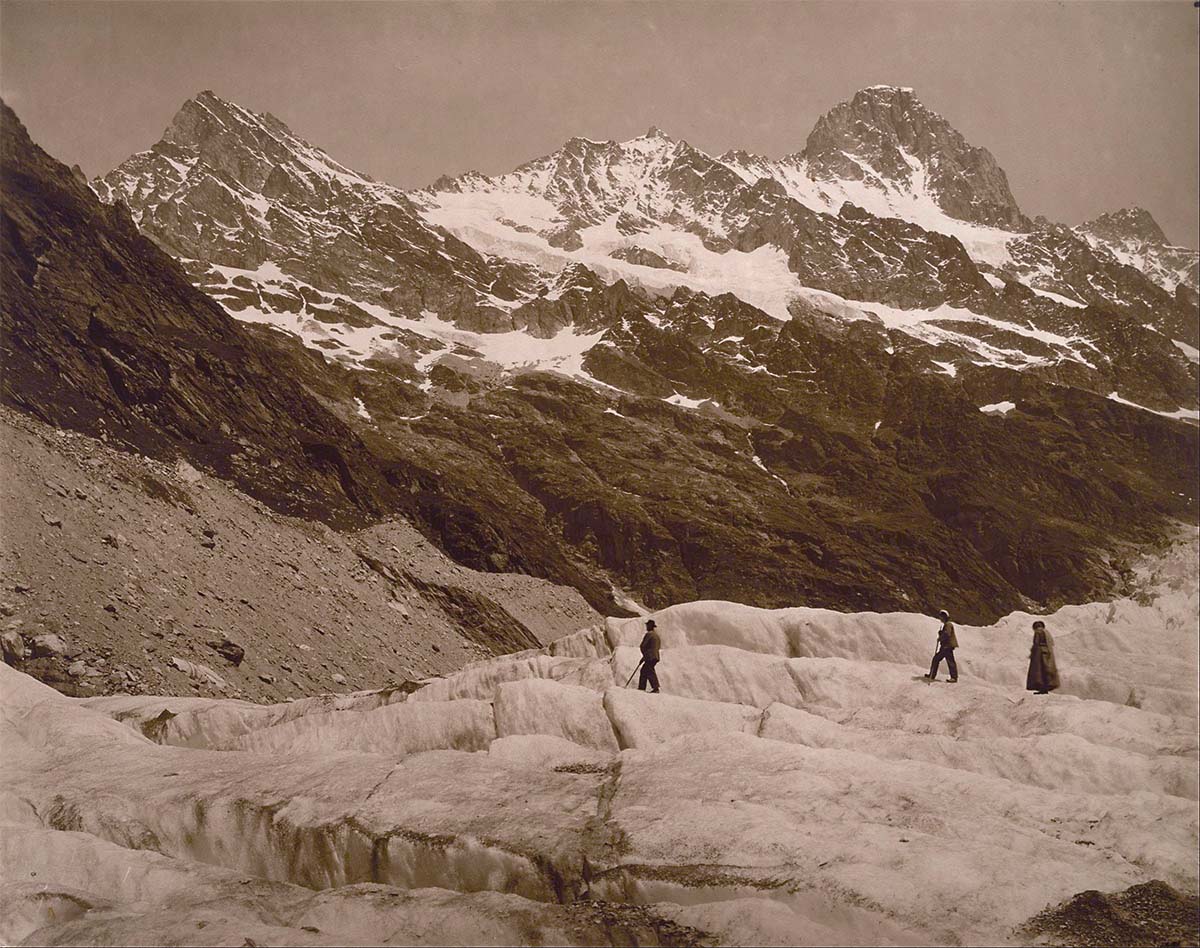 Alpine Landscape, Three Hikers on a Glacier, 1860/1869 - Museum of Fine Arts, Houston<p>© Adolphe Braun</p>