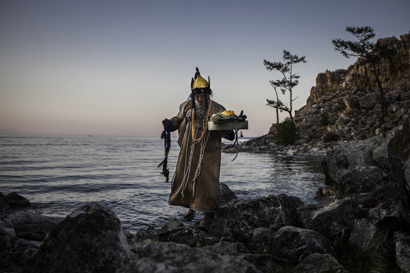 A Shaman’s ceremony, Russia<p>© Bernard Benavides</p>