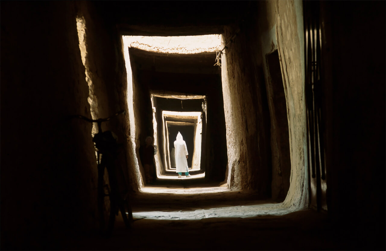 MOROCCO. Village of Maadid, near Erfoud. 2002. <p>Courtesy Magnum Photos / © Bruno Barbey</p>