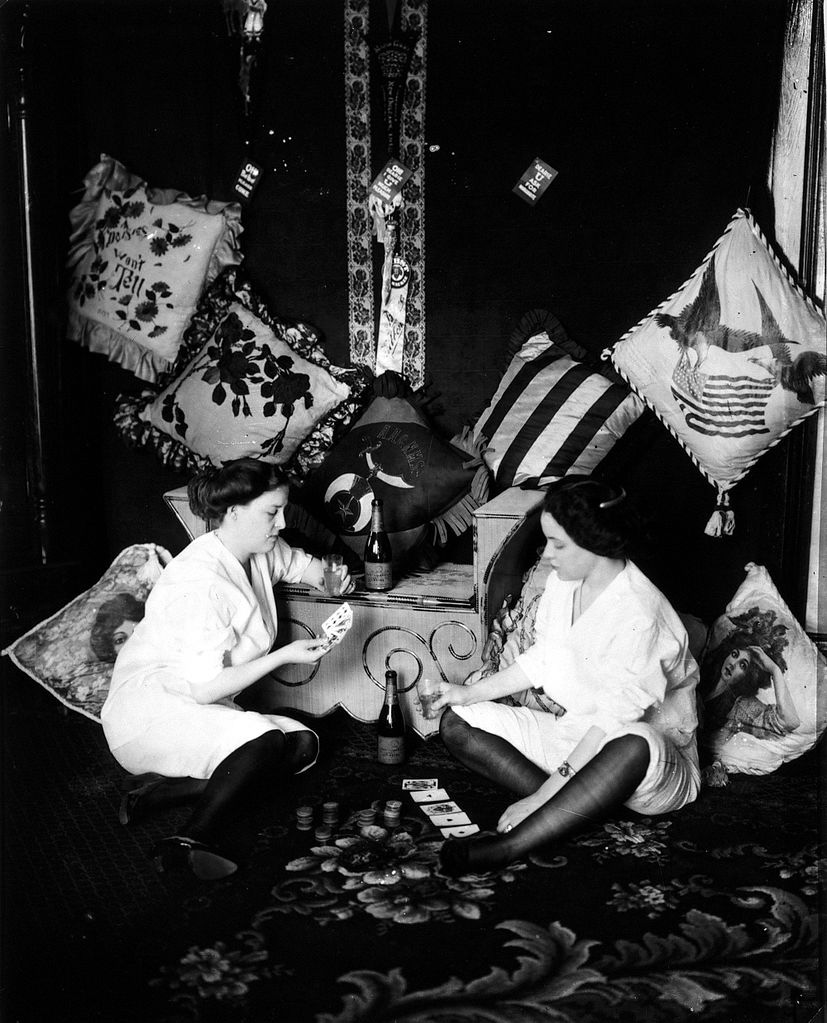 ”Girls Playing Cards, Storyville”, ca. 1911-1913 by Ernest Bellocq<p>© E. J. Bellocq</p>