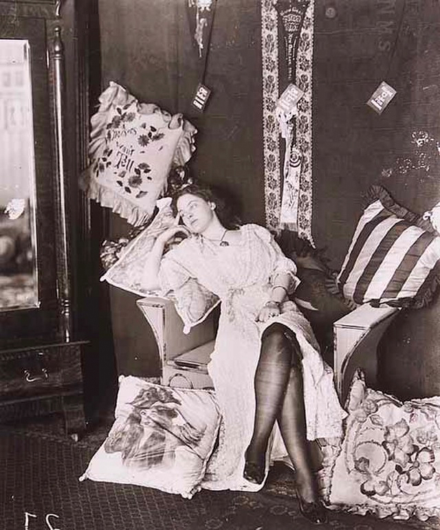 E. J. Bellocq, Seated woman, Storyville, New Orleans, circa 1912<p>© E. J. Bellocq</p>