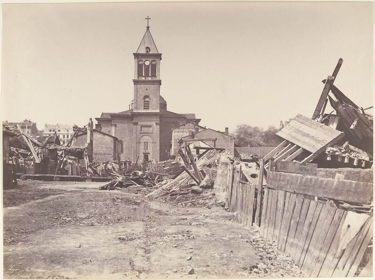 The Floods of 1856, Church of Saint-Pothin, Lyon, June 1856 - Funds from various donors, 2007<p>© Édouard Baldus</p>