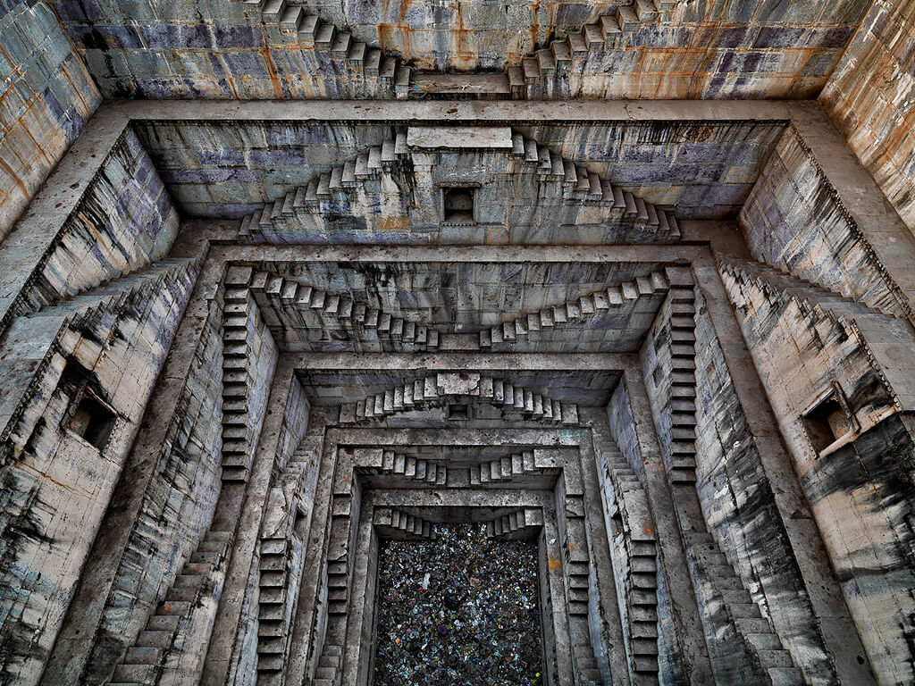 Stepwell #4 Sagar Kund Baori, Bundi, Rajasthan, India, 2010<p>© Edward Burtynsky</p>