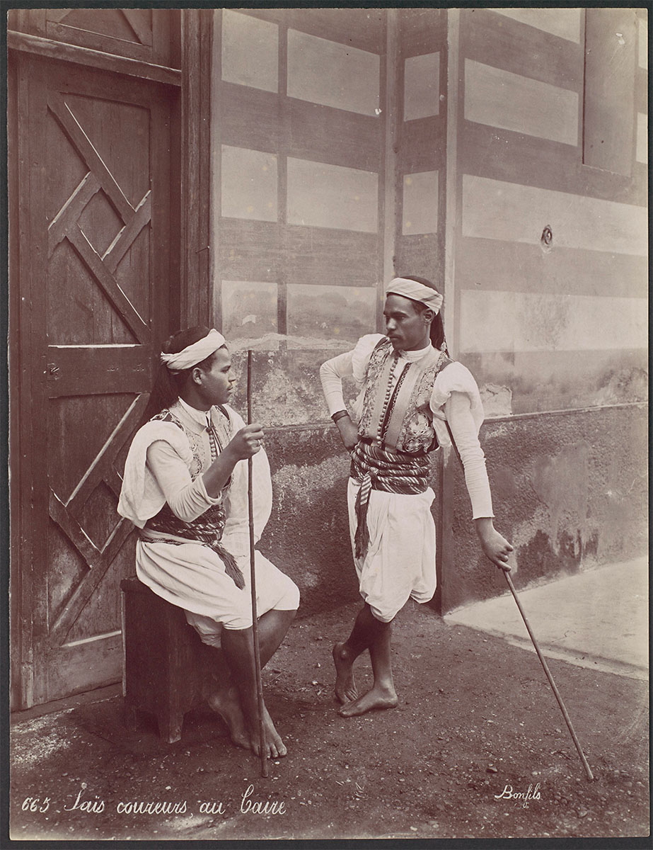 Saîs coureurs au Caire, 1870s - Gift of Mrs. John L. Swayze, 1981, Metropolitan Museum of Art<p>© Félix Bonfils</p>