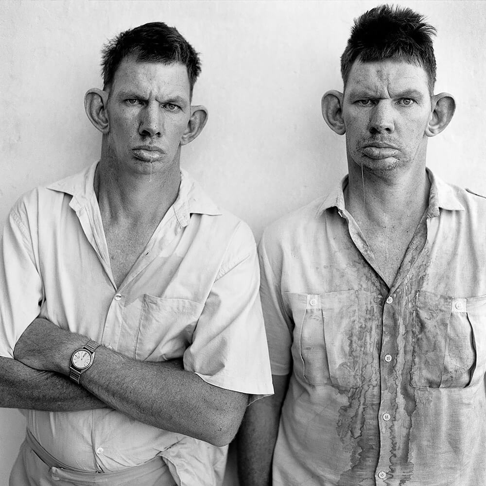 Dresie and Casie, Twins 1993<p>© Roger Ballen</p>