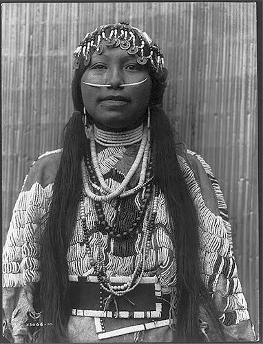 Wishham girl 1910 ©Library of Congress, Prints & Photographs Division, Edward S. Curtis Collection<p>© Edward S. Curtis</p>